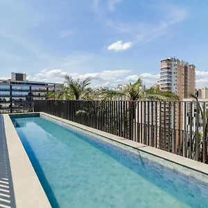 House Of Charlie Pinheiros Apartment